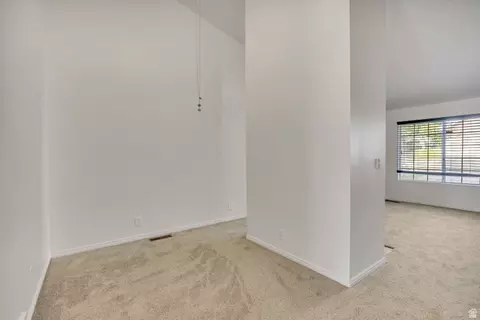 Living - 3268 S Plum Tree Ln, Bountiful, UT 84010 photo 3 of 3