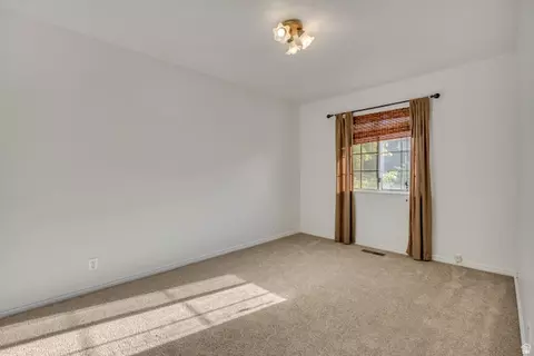 Bedroom - 3268 S Plum Tree Ln, Bountiful, UT 84010 photo 1 of 2