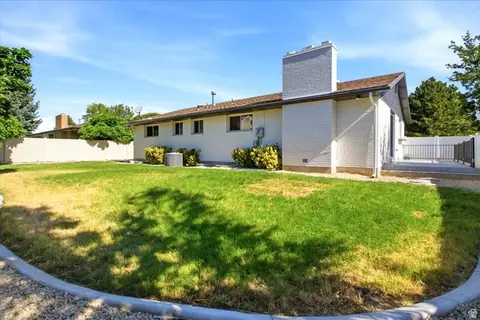 Exterior - 1676 E 11245 S, Sandy, UT 84092 photo 2 of 4
