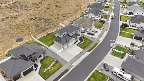 2323 E Patriot Dr, Eagle Mountain, UT 84005 photo 38