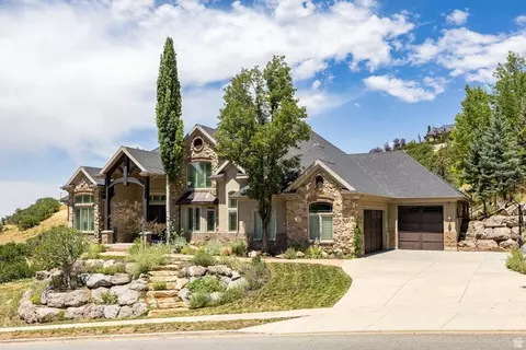 407 E Hidden Lake Dr, Bountiful, UT 84010 photo 1