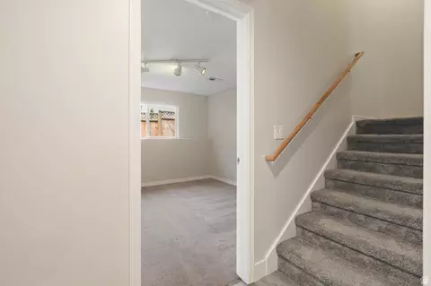 Entry Way - 1542 N 2575 E, Layton, UT 84040 photo 4 of 10