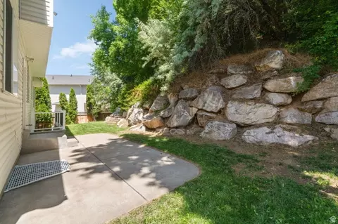 Exterior - 1542 N 2575 E, Layton, UT 84040 photo 6 of 7