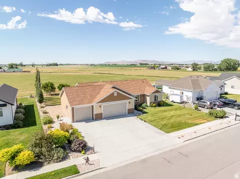 View/Area - 1204 E 250 S, Tremonton, UT 84337 photo 3 of 7