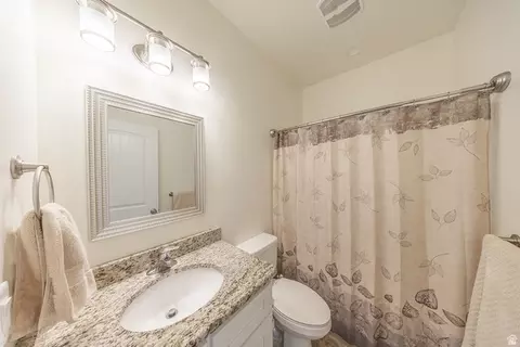 Bath - 1204 E 250 S, Tremonton, UT 84337 photo 1 of 3