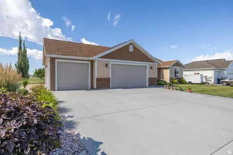 Exterior - 1204 E 250 S, Tremonton, UT 84337 photo 4 of 9