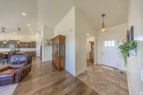 Entry Way - 1204 E 250 S, Tremonton, UT 84337 photo 3 of 4