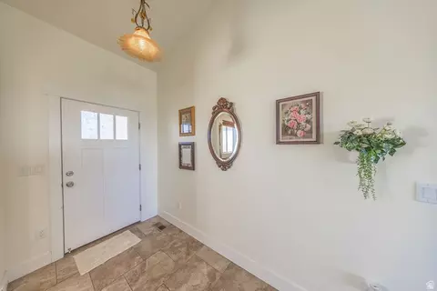 Entry Way - 1204 E 250 S, Tremonton, UT 84337 photo 1 of 4