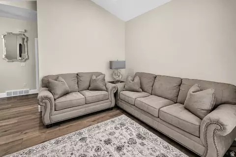 Living - 407 E 950 N, Richfield, UT 84701 photo 2 of 5