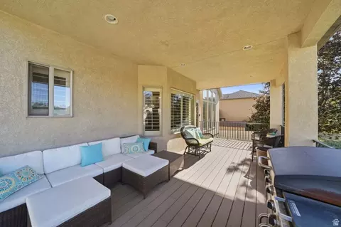 Exterior - 1043 E Mach Schnell Dr, Sandy, UT 84094 photo 3 of 7