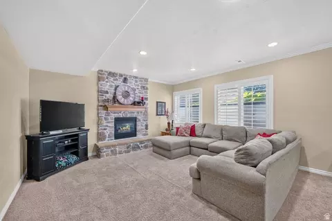 Living - 1043 E Mach Schnell Dr, Sandy, UT 84094 photo 1 of 3