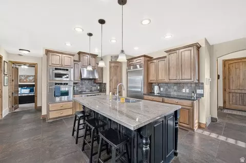 Kitchen - 1043 E Mach Schnell Dr, Sandy, UT 84094 photo 1 of 5