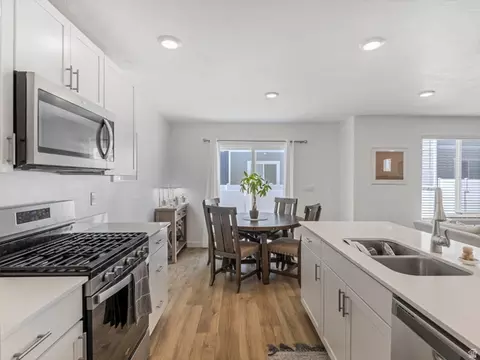 1786 Eagle View Ln, Eagle Mountain, UT 84005 photo 6