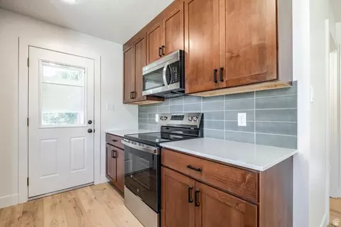 348 E 300 N, Centerville, UT 84014 photo 6