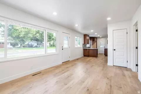 348 E 300 N, Centerville, UT 84014 photo 10