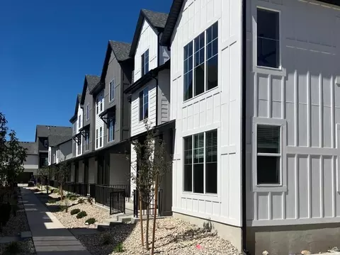 1159 N Downfield Ln #204, North Salt Lake, UT 84054