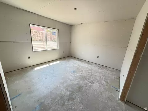 Bedroom - 1676 S Lakewood Dr W, Orem, UT 84058 photo 6 of 7