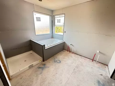 Bath - 1676 S Lakewood Dr W, Orem, UT 84058 photo 1 of 3