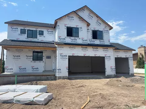 Exterior - 1676 S Lakewood Dr W, Orem, UT 84058 photo 2 of 6