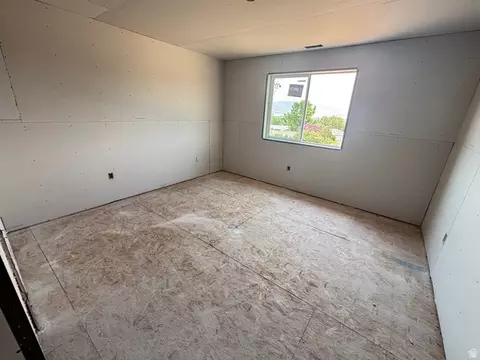 Bedroom - 1676 S Lakewood Dr W, Orem, UT 84058 photo 4 of 7