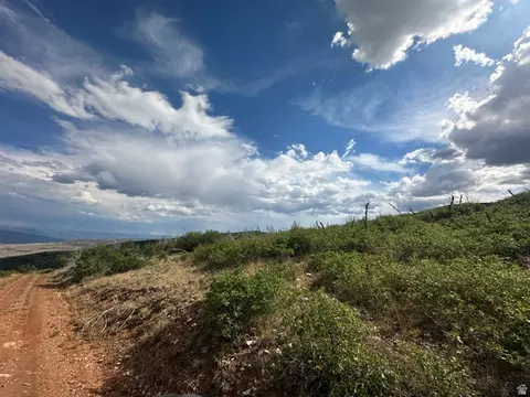 29 Q Indian Ridge Dr, Indianola, UT 84629