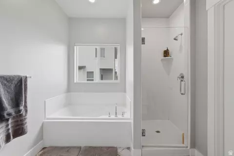 Bath - 3237 S 5100 W, Hooper, UT 84315 photo 2 of 3
