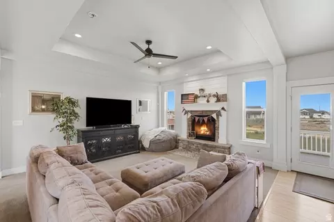 Living - 3237 S 5100 W, Hooper, UT 84315 photo 2 of 3