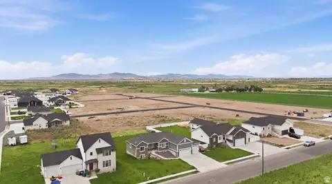 View/Area - 3237 S 5100 W, Hooper, UT 84315 photo 6 of 8