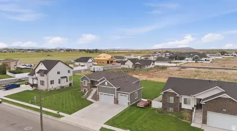 View/Area - 3237 S 5100 W, Hooper, UT 84315 photo 4 of 8
