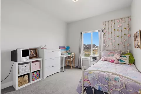 Bedroom - 3237 S 5100 W, Hooper, UT 84315 photo 2 of 3