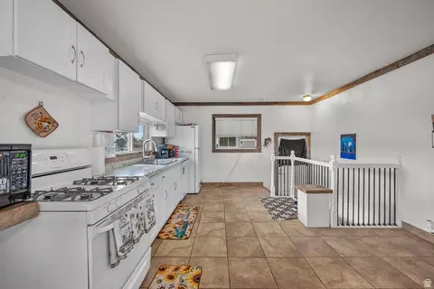 365 S 800 E, Springville, UT 84663 photo 6