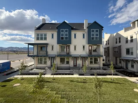 11023 S Freestone Rd #122, South Jordan, UT 84009