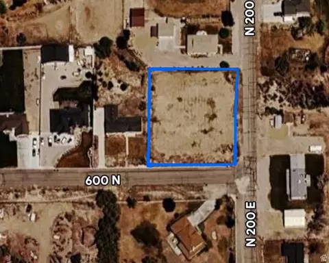 625 N 200 E, Ferron, UT 84523 photo 2
