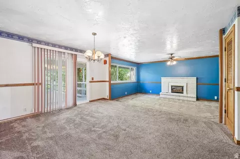 Living - 4540 S 600 E, Murray, UT 84107 photo 1 of 5
