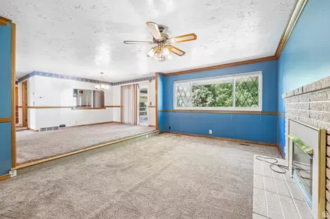 Living - 4540 S 600 E, Murray, UT 84107 photo 3 of 5