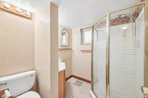 Bath - 4540 S 600 E, Murray, UT 84107 photo 4 of 4