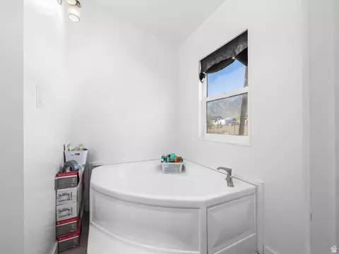 559 S 200 E, Mona, UT 84645 photo 11