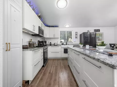 559 S 200 E, Mona, UT 84645 photo 4