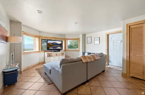 Living - 335 W Bern Way, Midway, UT 84049 photo 12 of 12