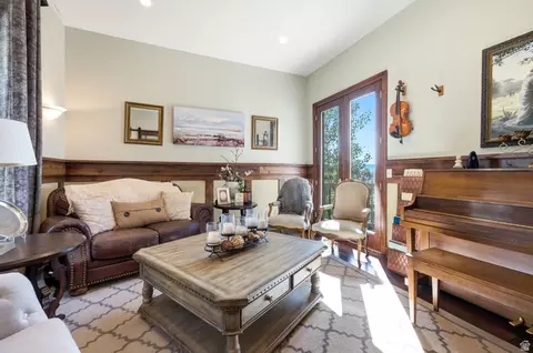 Living - 335 W Bern Way, Midway, UT 84049 photo 4 of 12
