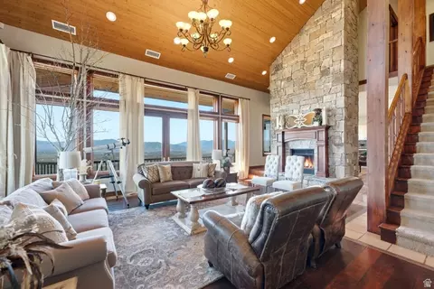Living - 335 W Bern Way, Midway, UT 84049 photo 6 of 12