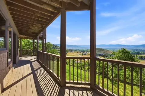Exterior - 335 W Bern Way, Midway, UT 84049 photo 11 of 22