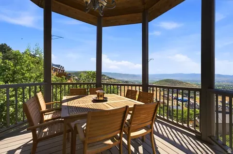 Exterior - 335 W Bern Way, Midway, UT 84049 photo 5 of 22