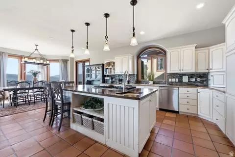Kitchen - 335 W Bern Way, Midway, UT 84049 photo 1 of 6