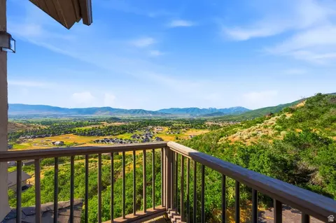 Exterior - 335 W Bern Way, Midway, UT 84049 photo 9 of 22