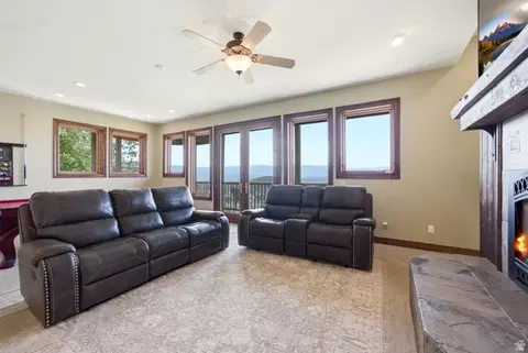 Living - 335 W Bern Way, Midway, UT 84049 photo 9 of 12