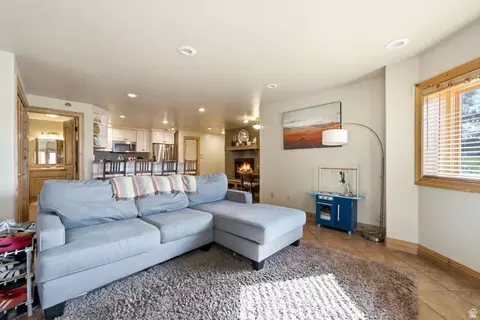 Living - 335 W Bern Way, Midway, UT 84049 photo 11 of 12