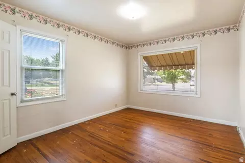 5451 S Avalon Dr, Murray, UT 84107 photo 7
