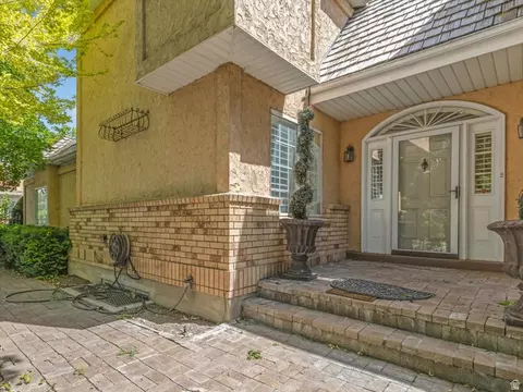4506 S Countrylane Rd, Salt Lake City, UT 84117