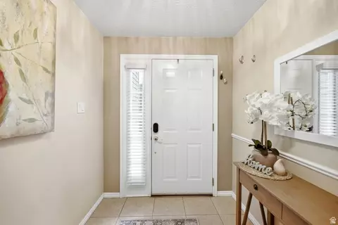 Entry Way - 3133 S Applewood Dr E, Bountiful, UT 84010 photo 1 of 4